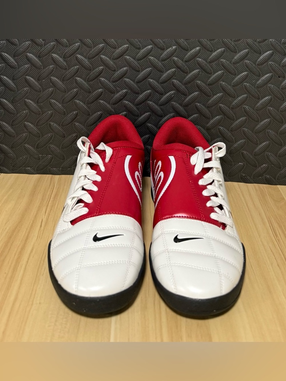 Nike Total 90 3 SP White Gym Red HQ2851-100 Indoor Soccer Shoes Mens Size 10 - Picture 2 of 5